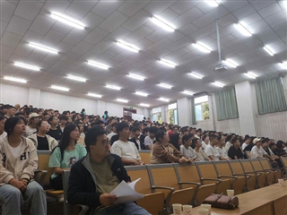 信息技術學院舉行2024級新生開學典禮暨師生見面會
