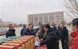 感恩職工奉獻 節前溫暖回饋│學校開展了退休人員春節前福利發放活動